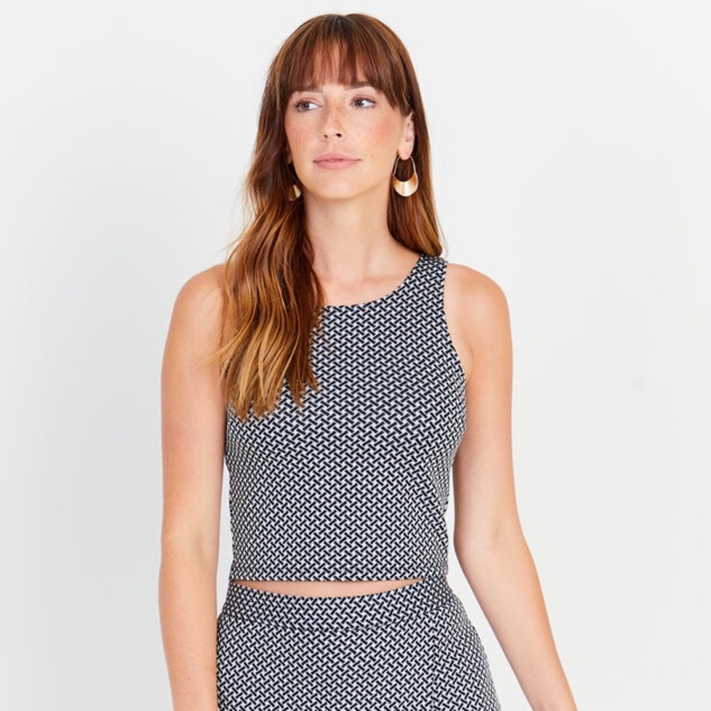 Black & white patterned crop top